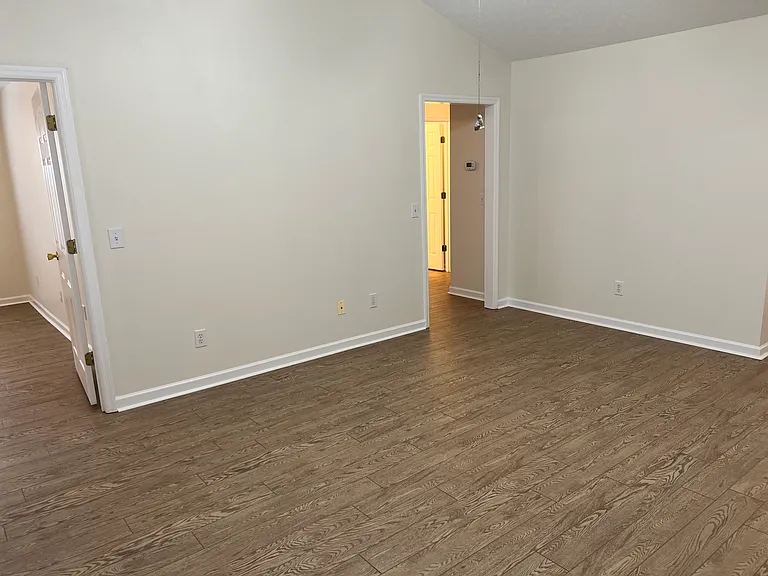 2153 Franklin St — Photo 13