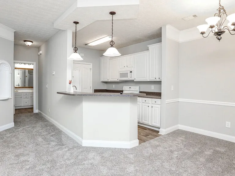 Anthos at Lexington Place — Photo 10