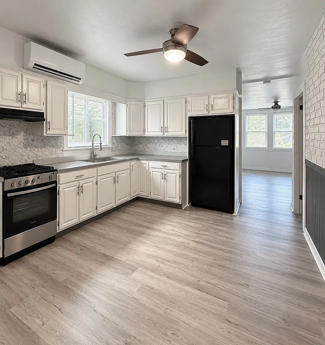 2 bed, 850 sqft, $1,800 — Photo 3