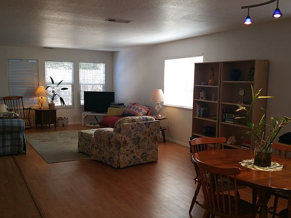 2nd image of 1240 Palm Ave