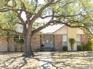 301 Mack Hollimon Dr, Kerrville, TX 78028