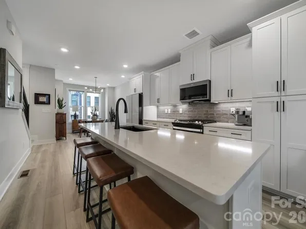 5007 Tiny Ln, Charlotte, NC 28203
