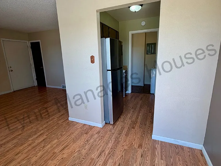 1 bed, 1.0 bath, $1,000 — Photo 8