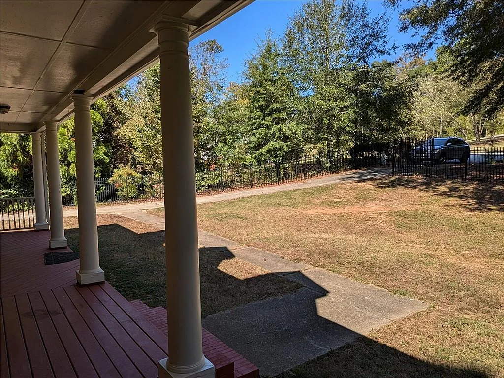 4 bed, 4.5 bath, 2371 sqft, $3,395 — Photo 1