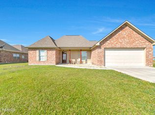 1226 Delcambre Rd, Breaux Bridge, LA 70517