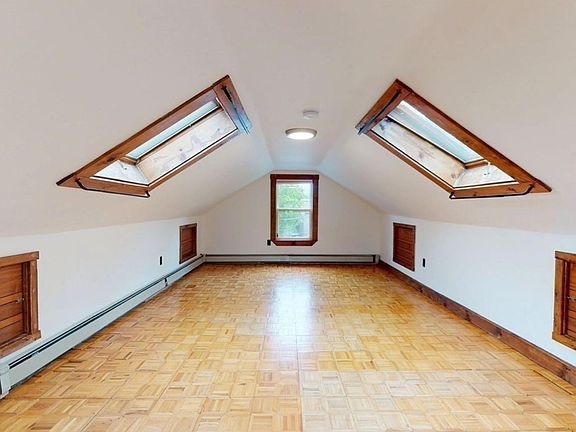 3rd image of 73 Dartmouth St