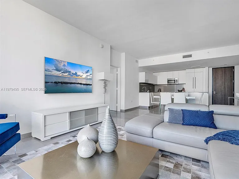 88 SW 7th St #2709 — Photo 6
