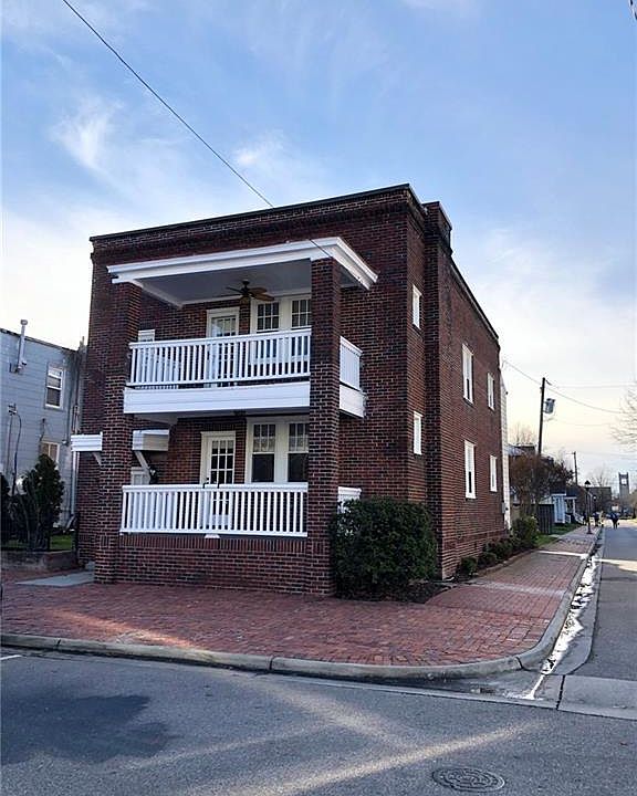 1st image of 800 Dinwiddie St #A