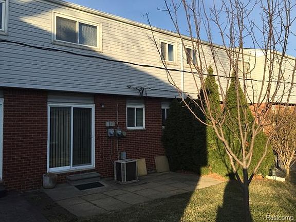 3rd image of 27782 Eastwick Sq