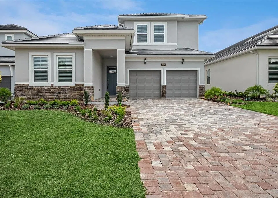 16106 Volterra Point