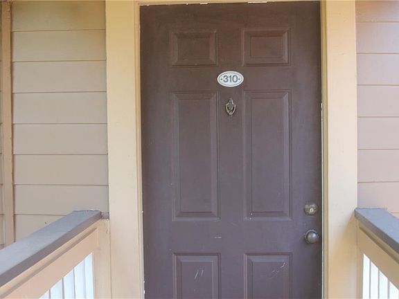 2nd image of 470 S Pin Oak 310 Pl