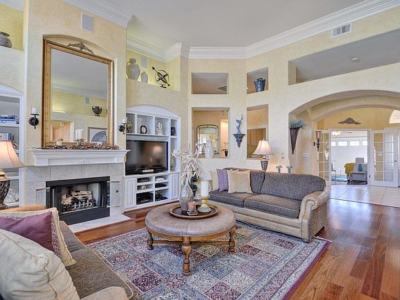 3rd image of 1525 Gold Finch Ct