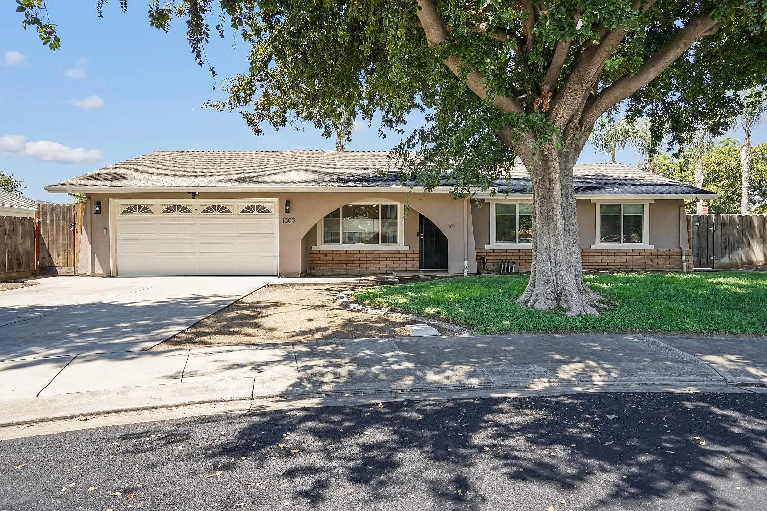 1305 Artese Ct photo 1
