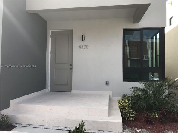 hialeah-florida-447942383 picture