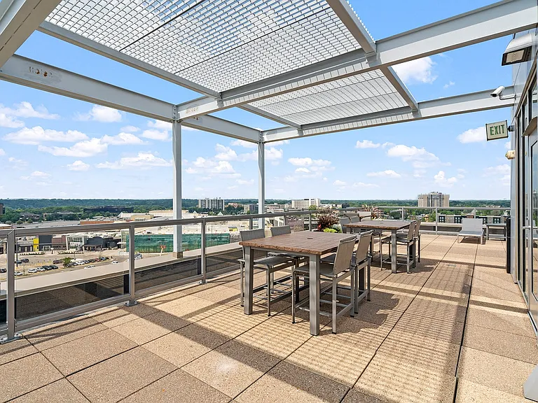 One Southdale Place — Photo 9
