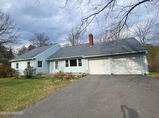50 Greenhill Dr, Lock Haven, PA 17745