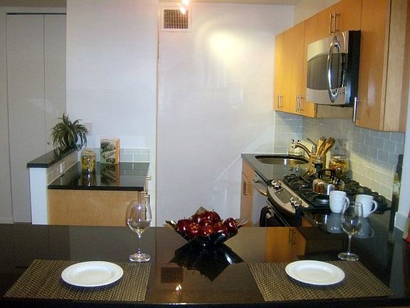 3rd image of 330 E 46th St APT 2E