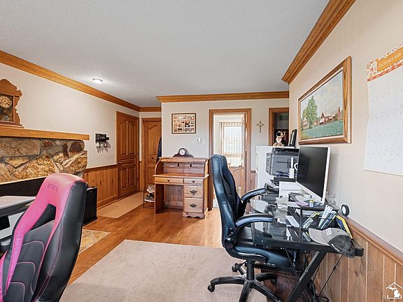 4th image of 1655 Morocco Rd