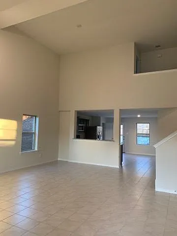 4 bed, 2119 sqft, $2,250 — Photo 4