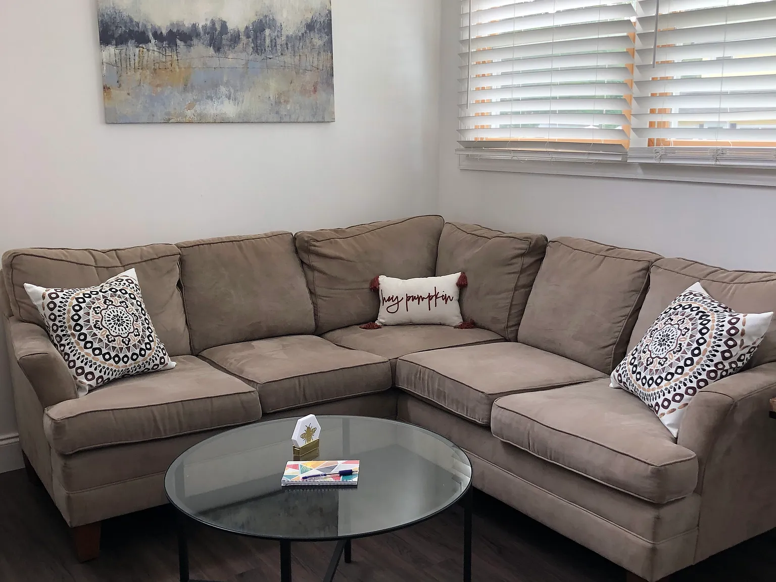 3 bed, 864 sqft, $2,800 — Photo 3