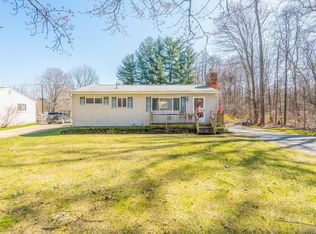 22293 Bohn Rd, Belleville, MI 48111