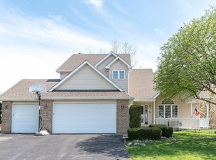 1200 Willow Ln, Harvard, IL 60033