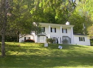 204 Mill Branch Rd, Paintsville, KY 41240