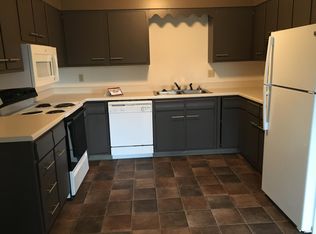 2614 11th St S APT 12, Moorhead, MN 56560