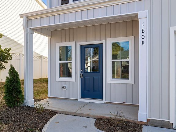 3rd image of 1808 Falls Landing Dr