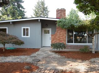 1352 S Cherry St, Cornelius, OR 97113