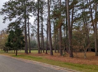 109 Robin Hood Rd, Thomasville, GA 31792