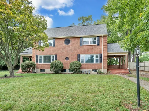 2423 Maiden Ln SW, Roanoke, VA 24015