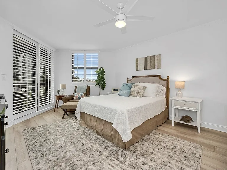 6075 Pelican Bay Blvd #303 — Photo 11