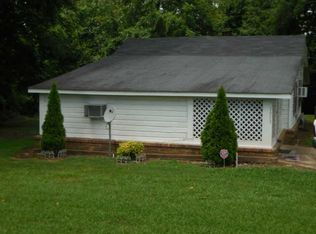 1013 Market St W, Fayetteville, TN 37334