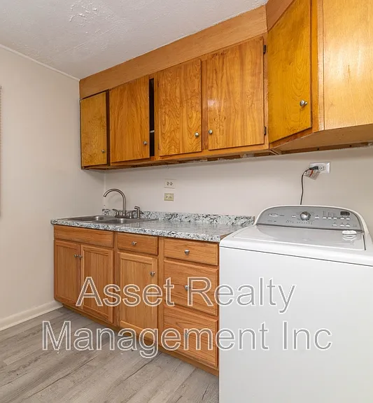 219 Highland Ave #1 — Photo 18