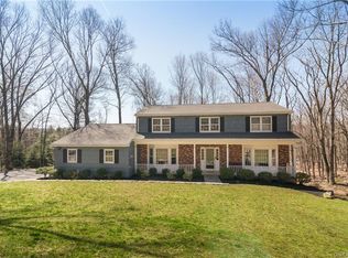 15 Tanglewild Rd, Chappaqua, NY 10514