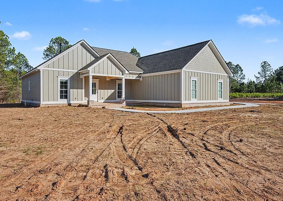 1st image of 131 Brittany Lakes Dr