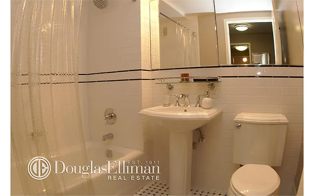 Sold by Douglas Elliman | media 24