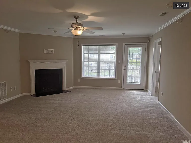 1316 Kershaw Loop #216 — Photo 11