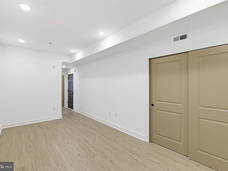 863 N 43rd St #2 — Photo 8