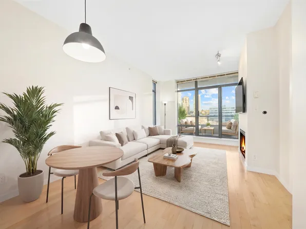 2345 Madison Ave #605, Burnaby, BC V5C 0B4