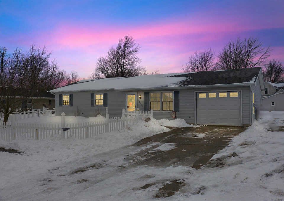 1st image of 22509 Westmont Ct