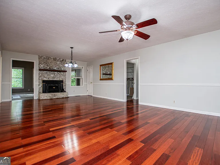 1499 Stonington Ct — Photo 6