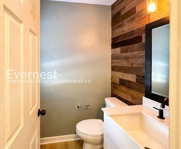 129 Royallbrook Ln — Photo 16