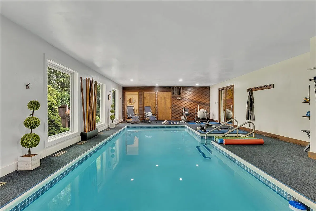 4 bed, 3500 sqft, $12,000 — Photo 2