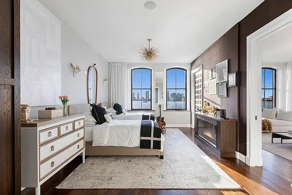 Sold by Compass | media 8