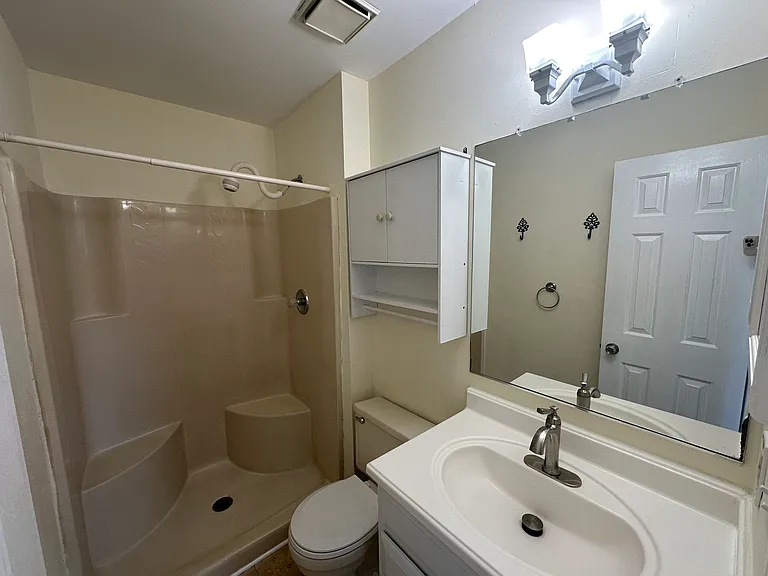5632 Campus Dr — Photo 15
