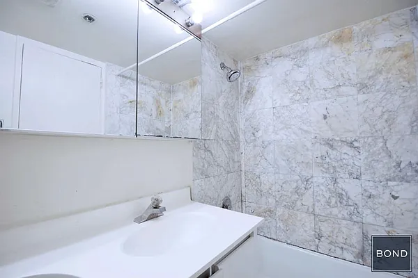 Rented by Bond New York | media 4