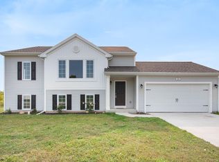 244 Vansen Dr, Kent City, MI 49330