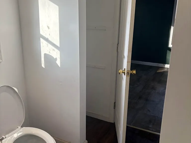 1010 Cutler St — Photo 8